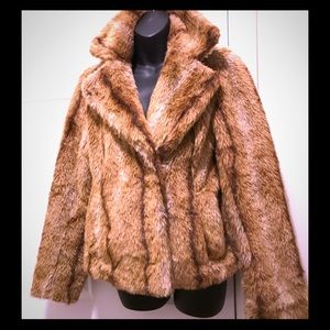 ⭐️BROWN FAUX FUR FOX JACKET/ SZ SM⭐️